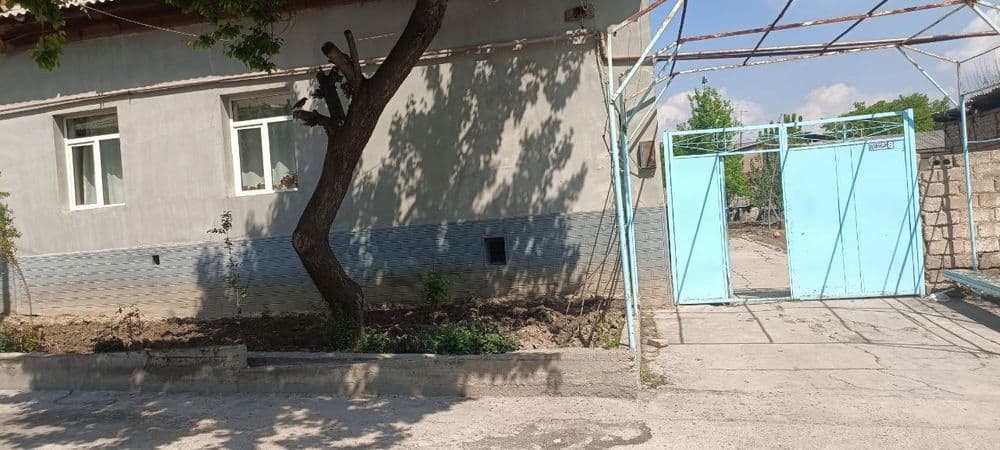 Сотилади срочно ховли уй Киста Иттифок 8сотих.4 хона — 1