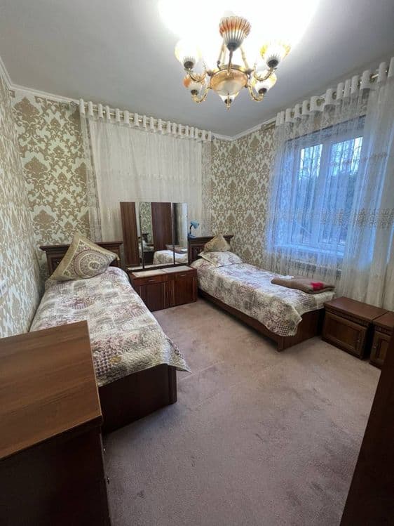Продается Участок 4 сот  6 комнат , кухня, холл, кладовая, подвал — 8