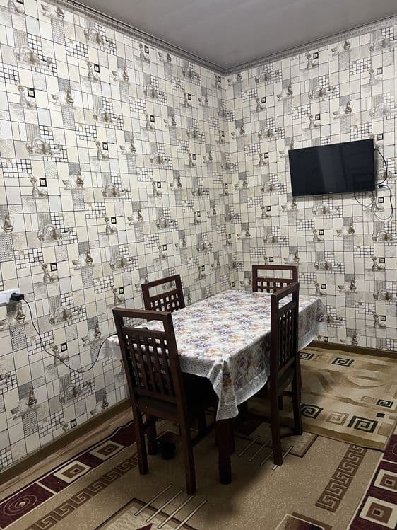 Uchastka hovli, Yangihayot kotejladan o’tganda mahalla ichida — 1