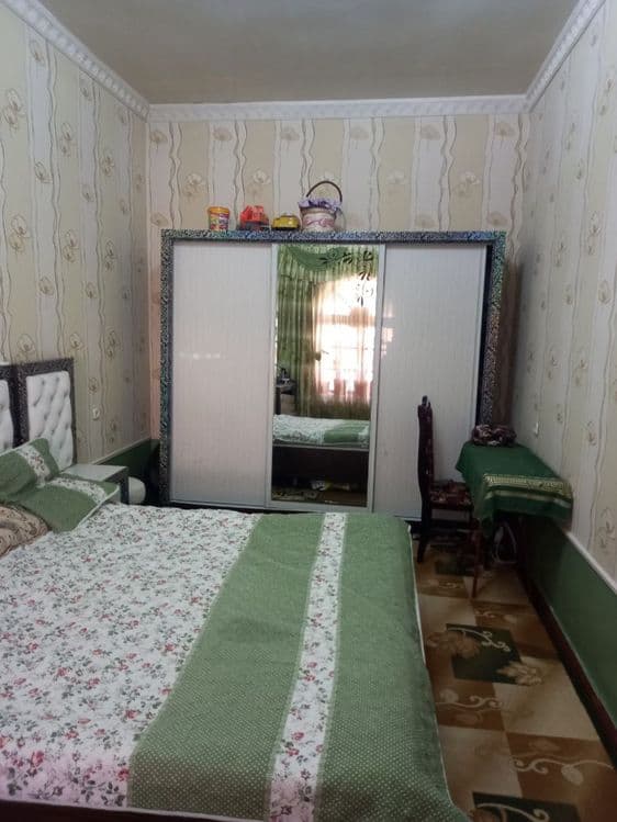 Продаётся дом напротив 16-этажных домов , в районе интернате — 5