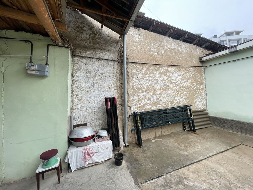 Uy hovli Srochniyga sotiladi eski shaharda — 4