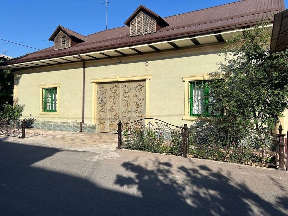 Yakkasaroy salamatinada 4 sotix uglavoy uchastka sotaman — 1