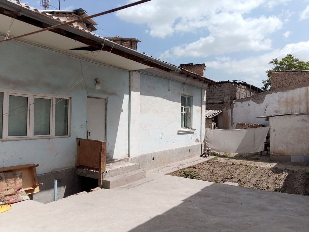 Uy sotiladi murojat uchun — 2