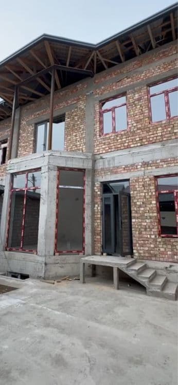 Продаеться 2 дома 3 этанжный с высокими потолками — 1