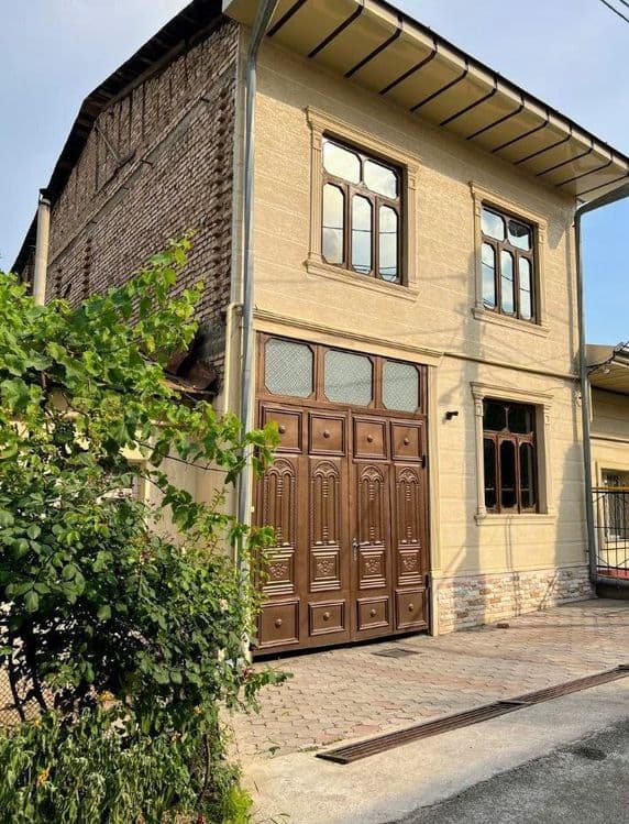Мирзо Улугбек тумани
Ориентир умрзок ота ресторан
2 қаватли
4 хонали
Ж — 2