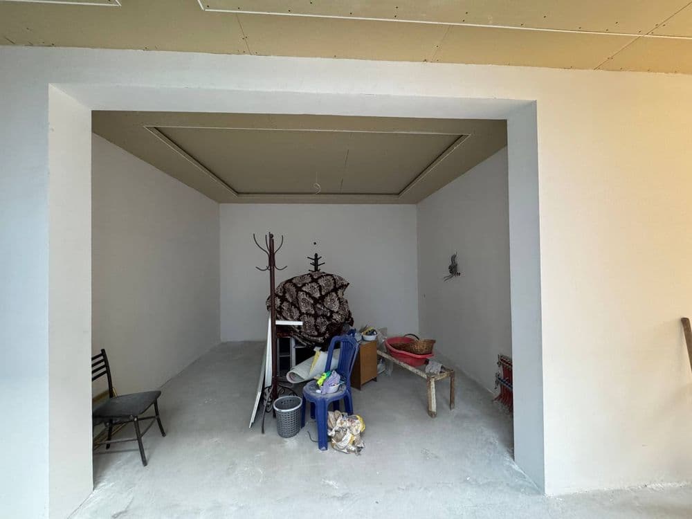 Uchastka 3 sotix — 4