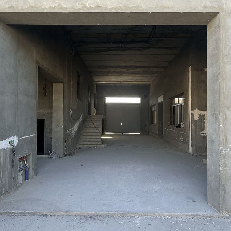 Uy sotiladi sirochna — 2