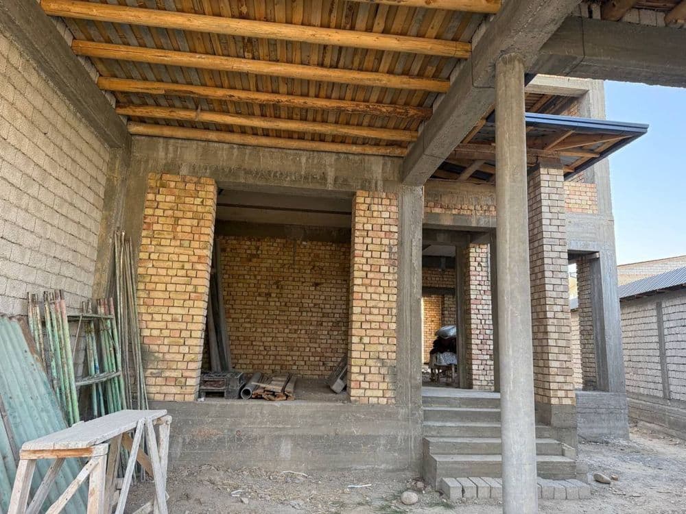 Yashnobod tumani gozal mahalasida 3.5 sotxga qurilgan 2 etaj karobka — 4