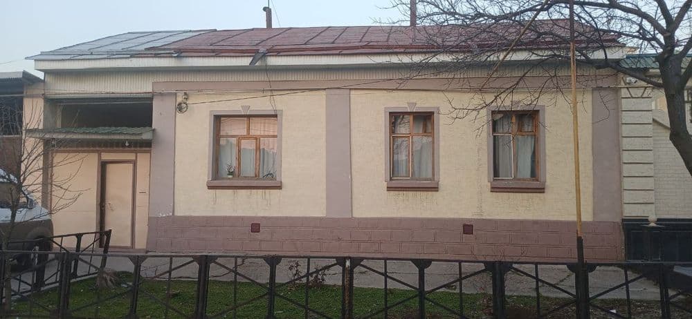 Продаётся участок в городе — 1