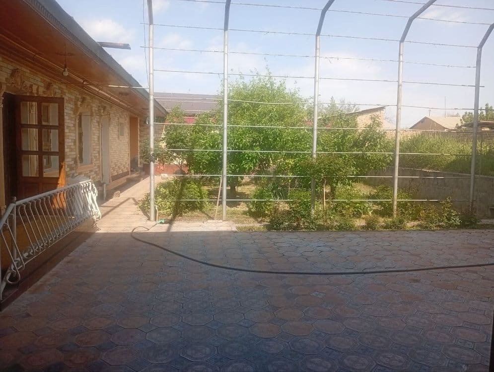 Uy sotiladi srochna narxidan otb beriladi — 1