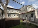 2,8 сотук 5 та хона уй сотилади 3 та ески уй