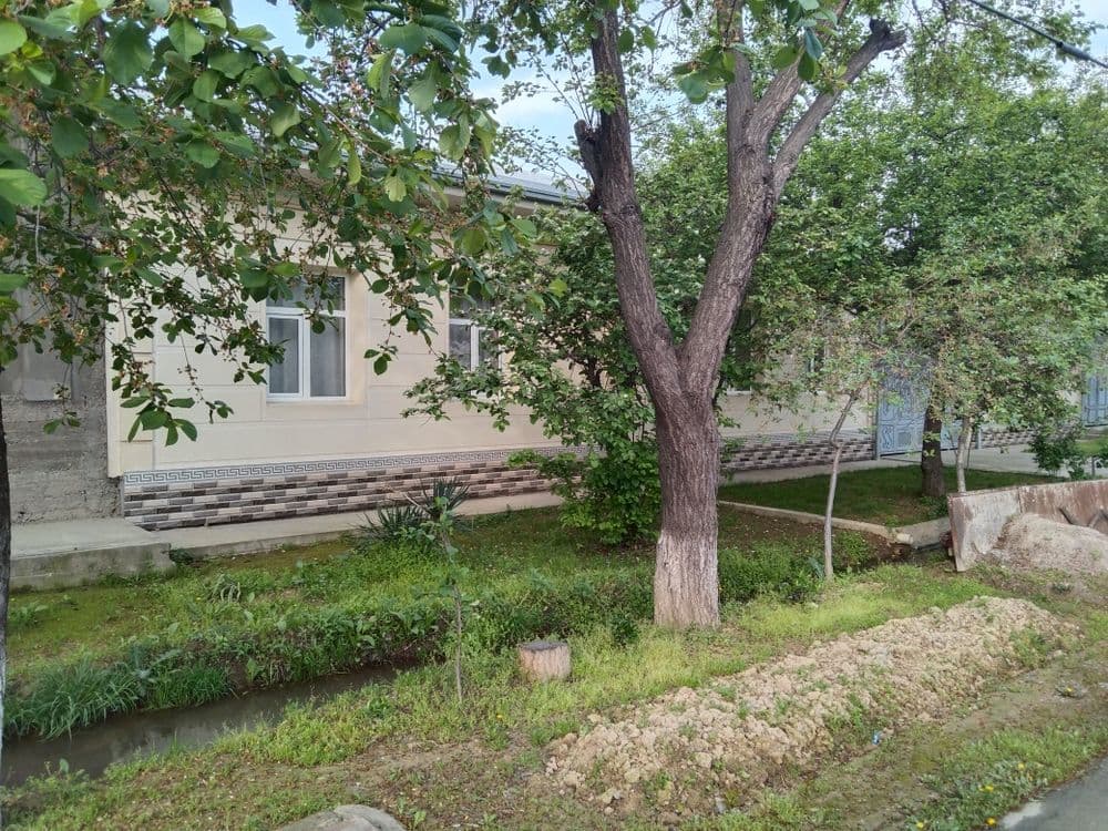 Уй сотилади олим повон якинида узимни уйим нархи 1 сотх 25000 — 2