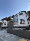 Продам свои два дома 10-комнат, 4 сотки. Олтинтепа, 5км от Ташкента.