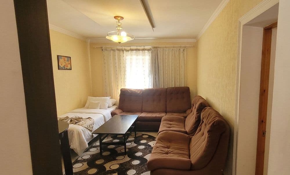 Продаю свой участок с домом в центре Кибрая — 1