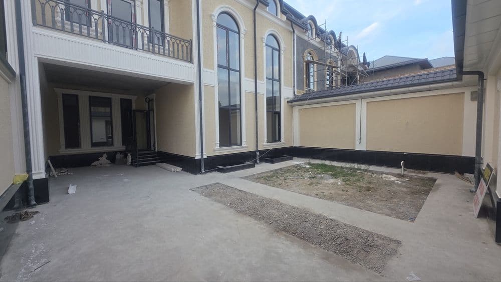 ПРОДАЁТСЯ ДОМ Мечты Дормон ТТЗ улица возле мечети 2,4 Соток — 2
