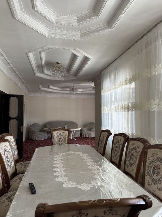 Продаётся просторный и уютный дом с большим двором — 4