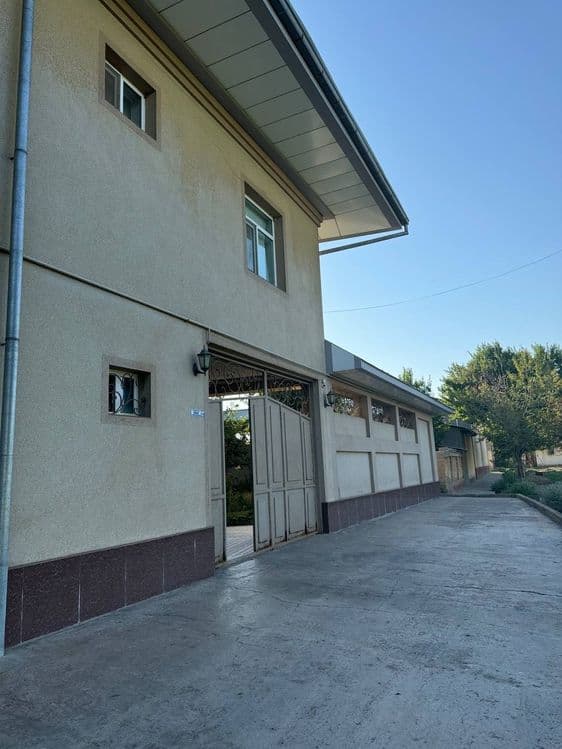 Продаётся дом! Эркин улица. Не долеко от ипподрома. — 1