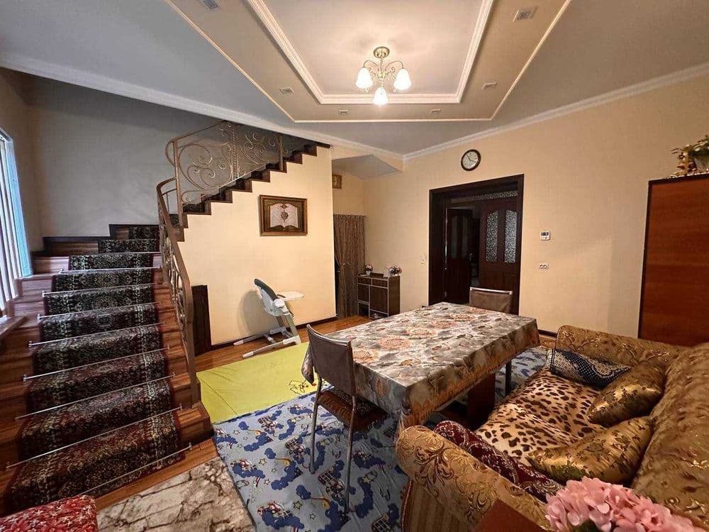 Sotiladi hovli uy — 2