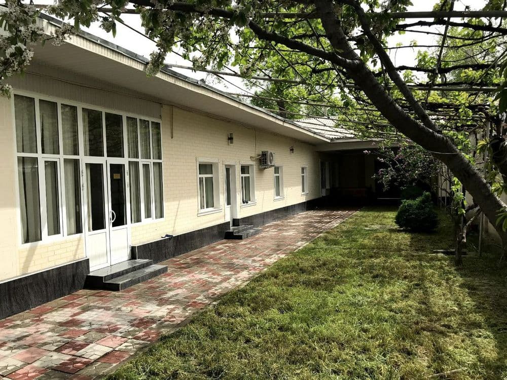 Срочно продается дом 7.5 сотки +2 сотки захват. Венгерская. — 2