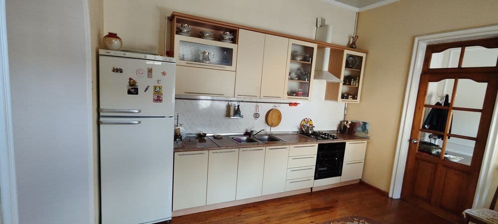 Продаётся дом, участок в Яккасарайском районе. Фасад 15м. Площадь 2,65 — 3