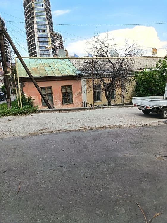 Продается дом, участок 3,61 сотка в М-Улугб р-не,Дархан — 2