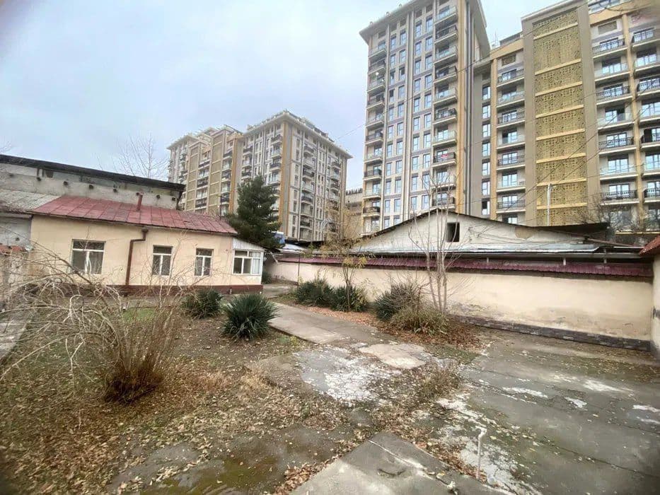 Срочно продается 3.7 сотки Мирабад_ Под застройку _фасад 12м — 2