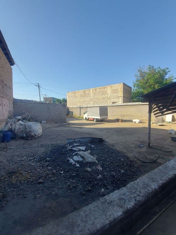 Sotiladi Shayxontohur kokcha hovli yer biznesga taklif 

2/1/1

Площад — 1