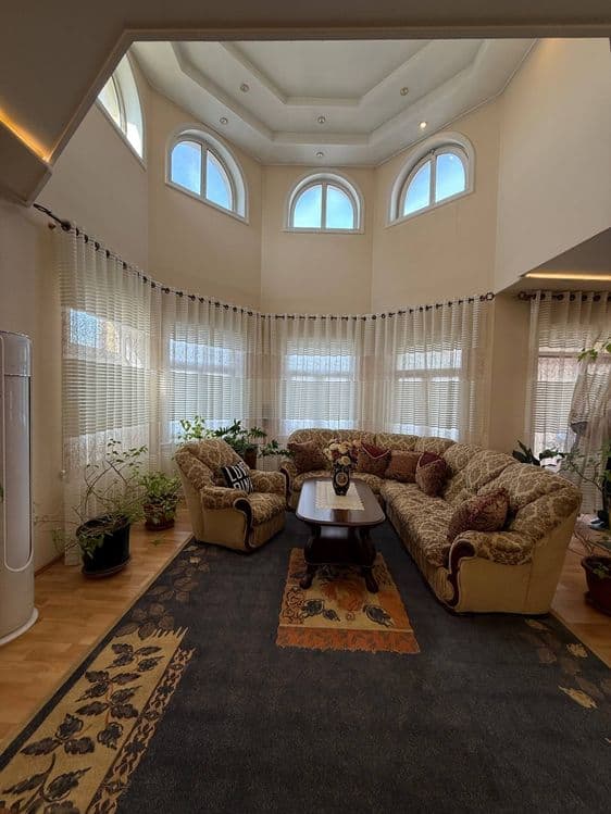 Саламатина продается евро Дом — 3