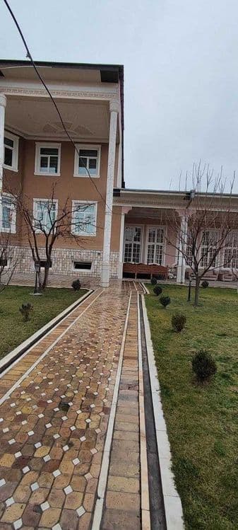 дом 10 соток Яккасарайский район. улица А.Каххара. Тойхона Яккасарай — 2