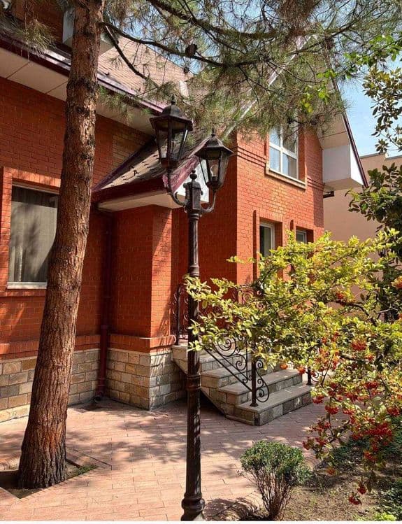 Продажа Евродома на Циолковском, 6-сотки (N 13271 ) — 2