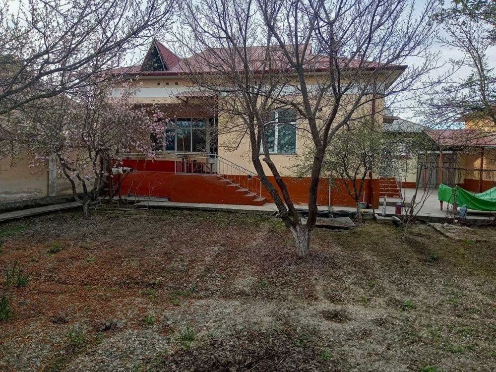 Andijonda viloyatida  Hovli — 1