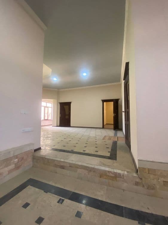 Kogon shahrida joylashgan 2 qavatli uy sotiladi — 4