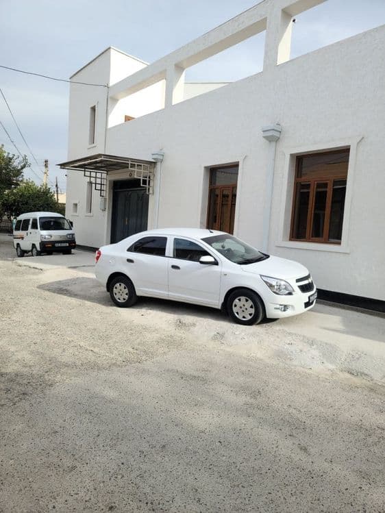 Участка сотилади  янги замонавий 400 кв автовокзал  оркасида. — 3