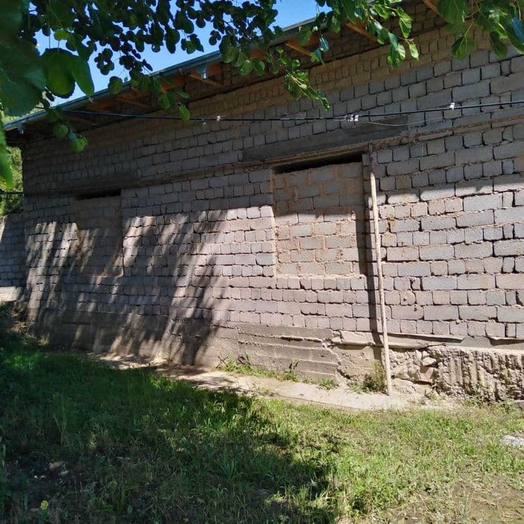 Jizzax shaharda hovli sotiladi — 4