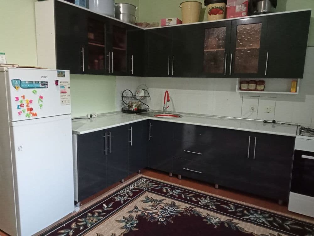 4 xonali davlat tomonidan qurilgan kotej — 6