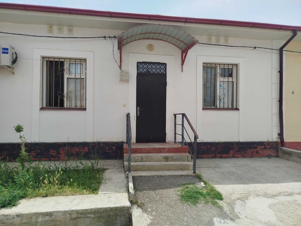 Uy sotiladi Kuyovboshi mahallasi boshida 2 sotoxli kottedj — 1