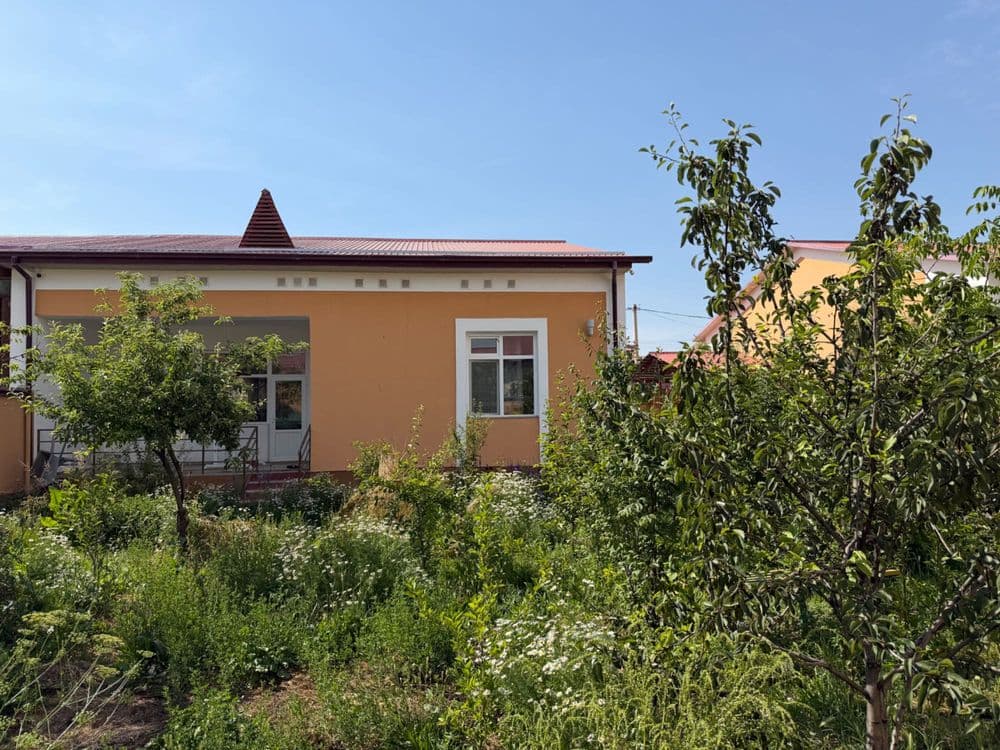 4 xonali xovli sotiladi mebellari bilan (Otchopar) — 2