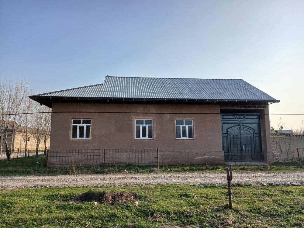 Uy sotiladi Sharof Rashidov tumani maydoni 9.5 — 2