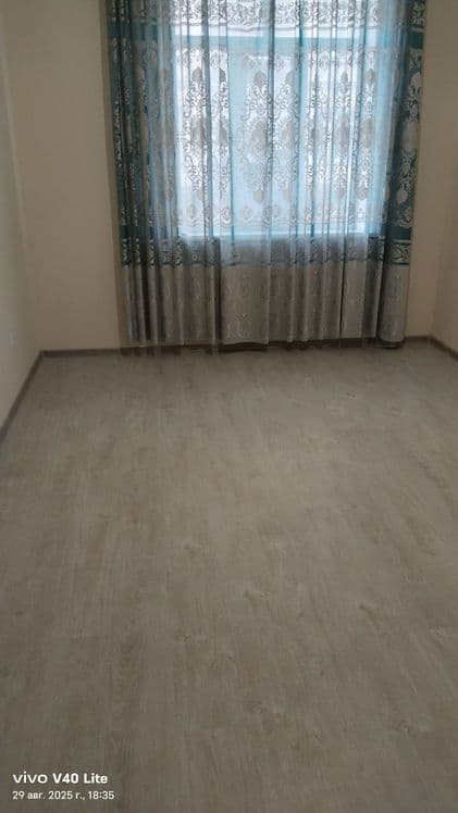 Kitob krug yonida Dom sotiladi 3 xona 64 kv metr hamma sharoiti bor — 6