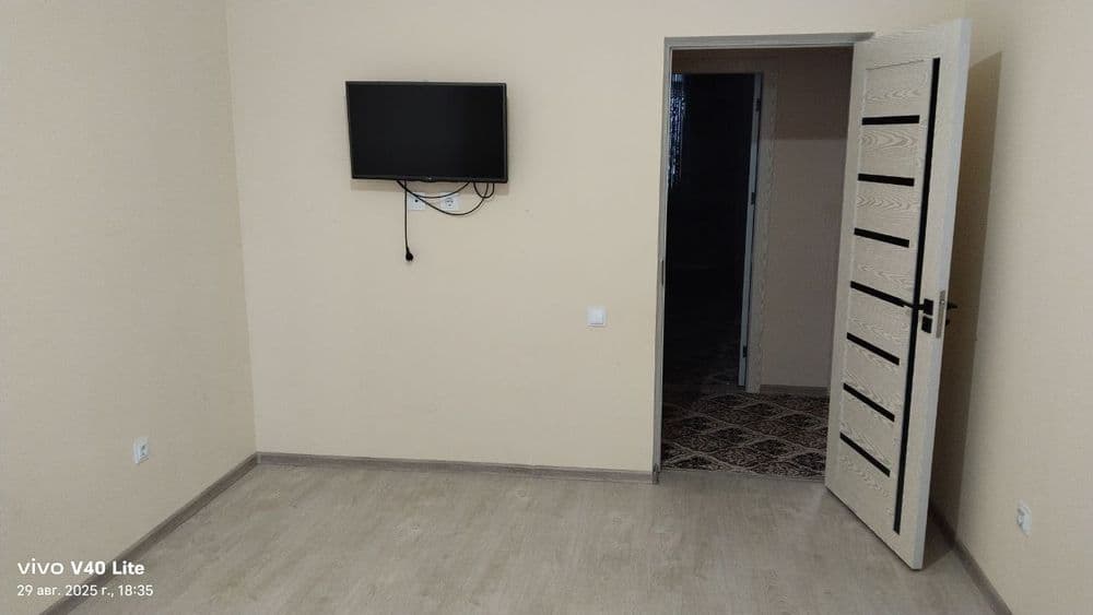 Kitob krug yonida Dom sotiladi 3 xona 64 kv metr hamma sharoiti bor — 7
