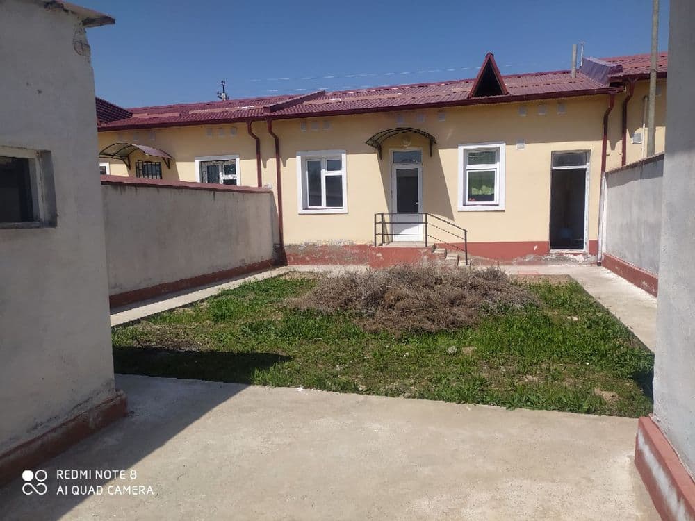 Уй (коттедж) сотилади 4 хона 2 сотих — 1