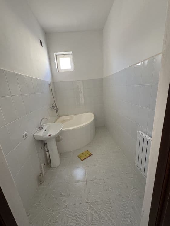 Yangi Batosh, 4 xonali kottej sotiladi, 6 sotix. — 5