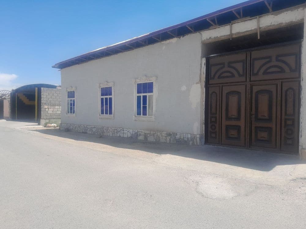 Xovli sotiladi ped kolleji oldida — 4
