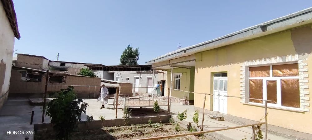 7 sotixlik xovli sotiladi vokzal hududidan. — 3