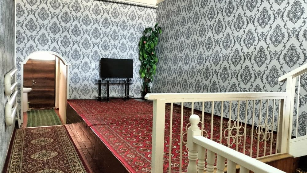 Уй сатылады, Тахияташ центрда жайласкан, базарга жакын, 4.5 сотка — 4