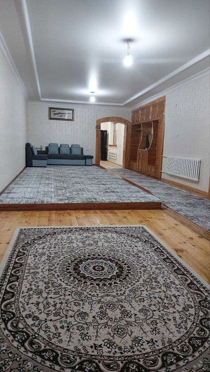Уй Сатылады центрда жаксы локация — 1