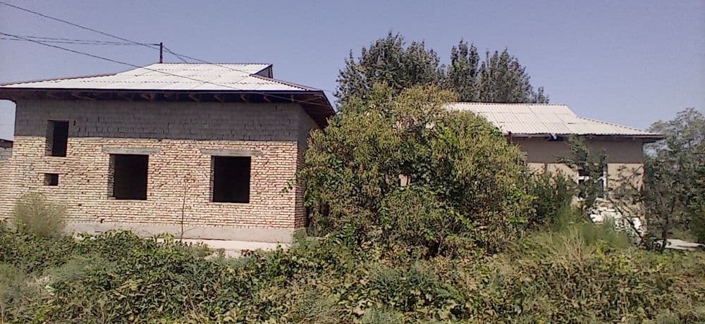 Uy sotiladi yer narxida — 1