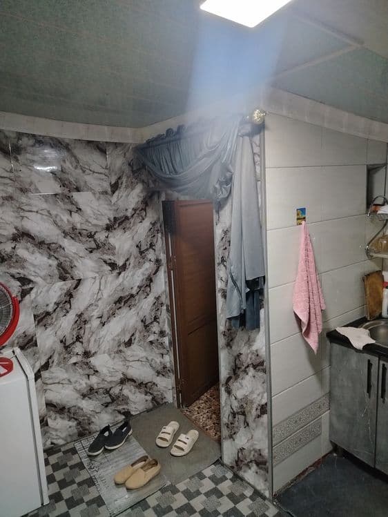 Срочно продаётся  дом на земле в внутри общего двора — 2