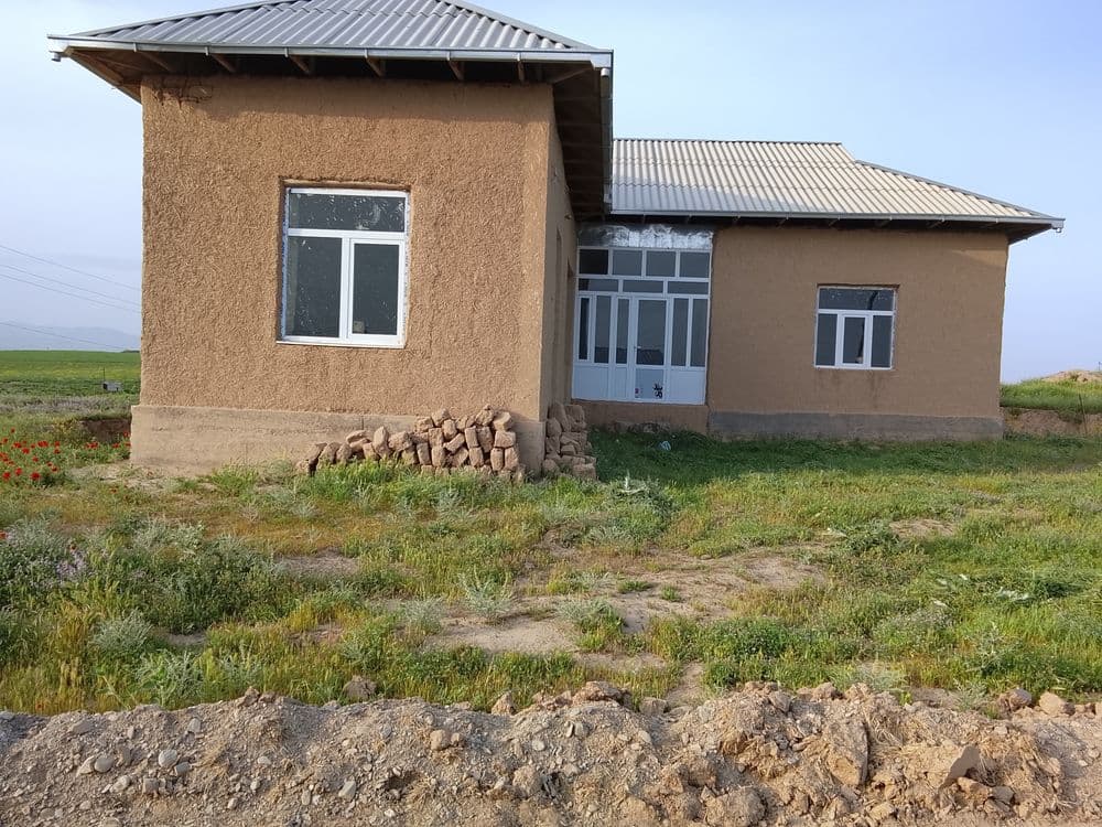 Hovli uy sotiladi 8 sotik — 2