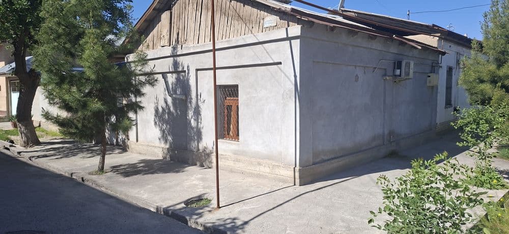 Продаётся дом  в центре — 1